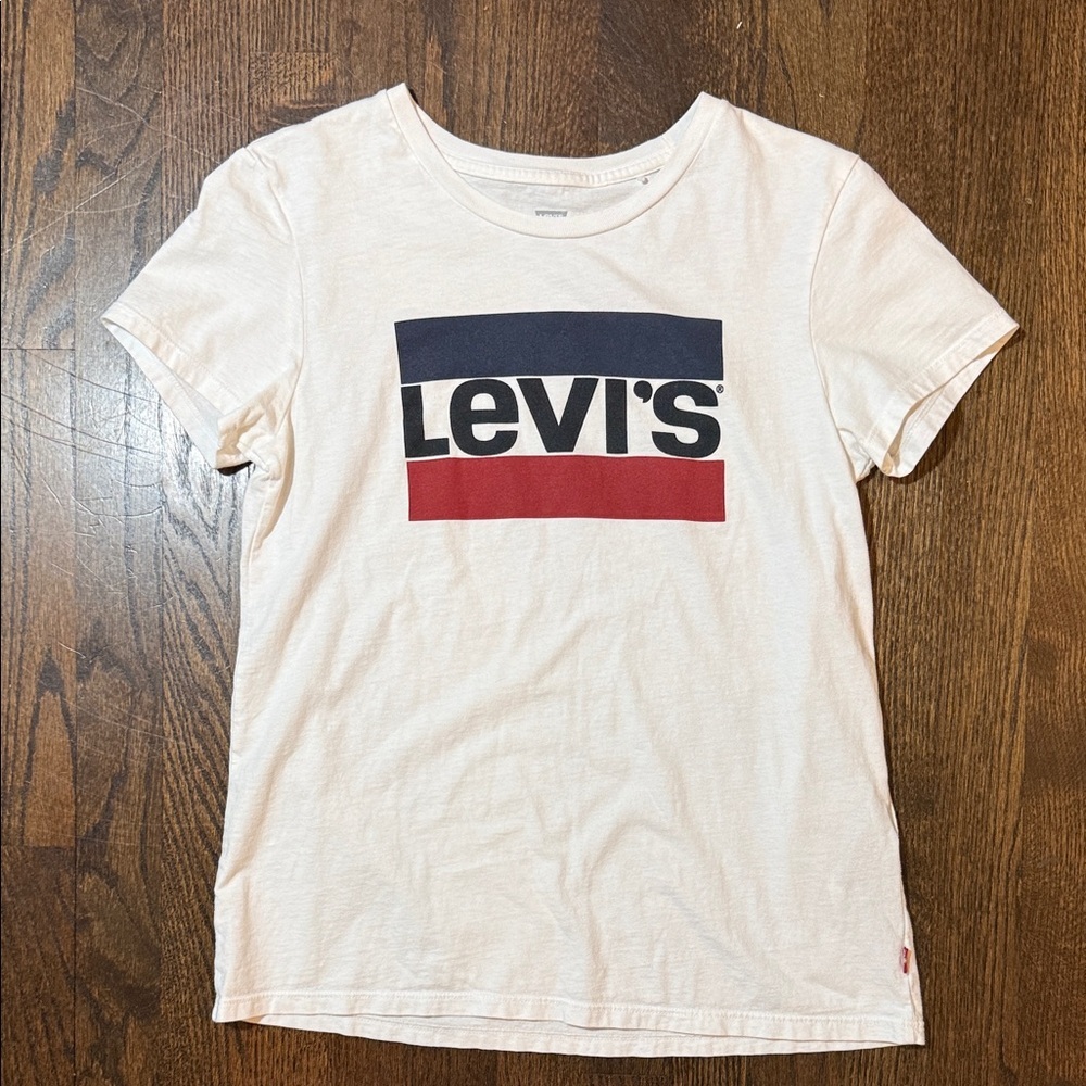 Levi's White T-Shirt with Bold Logo